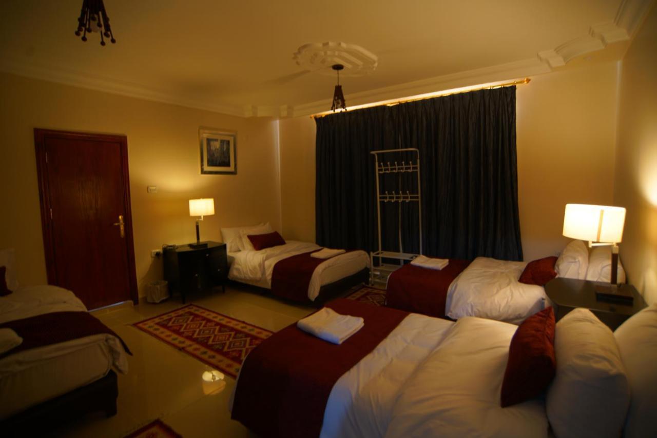 Over Mountains Hotel Wadi Musa Extérieur photo